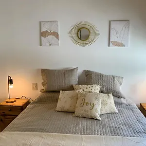 Apartamento Universo Paralelo I